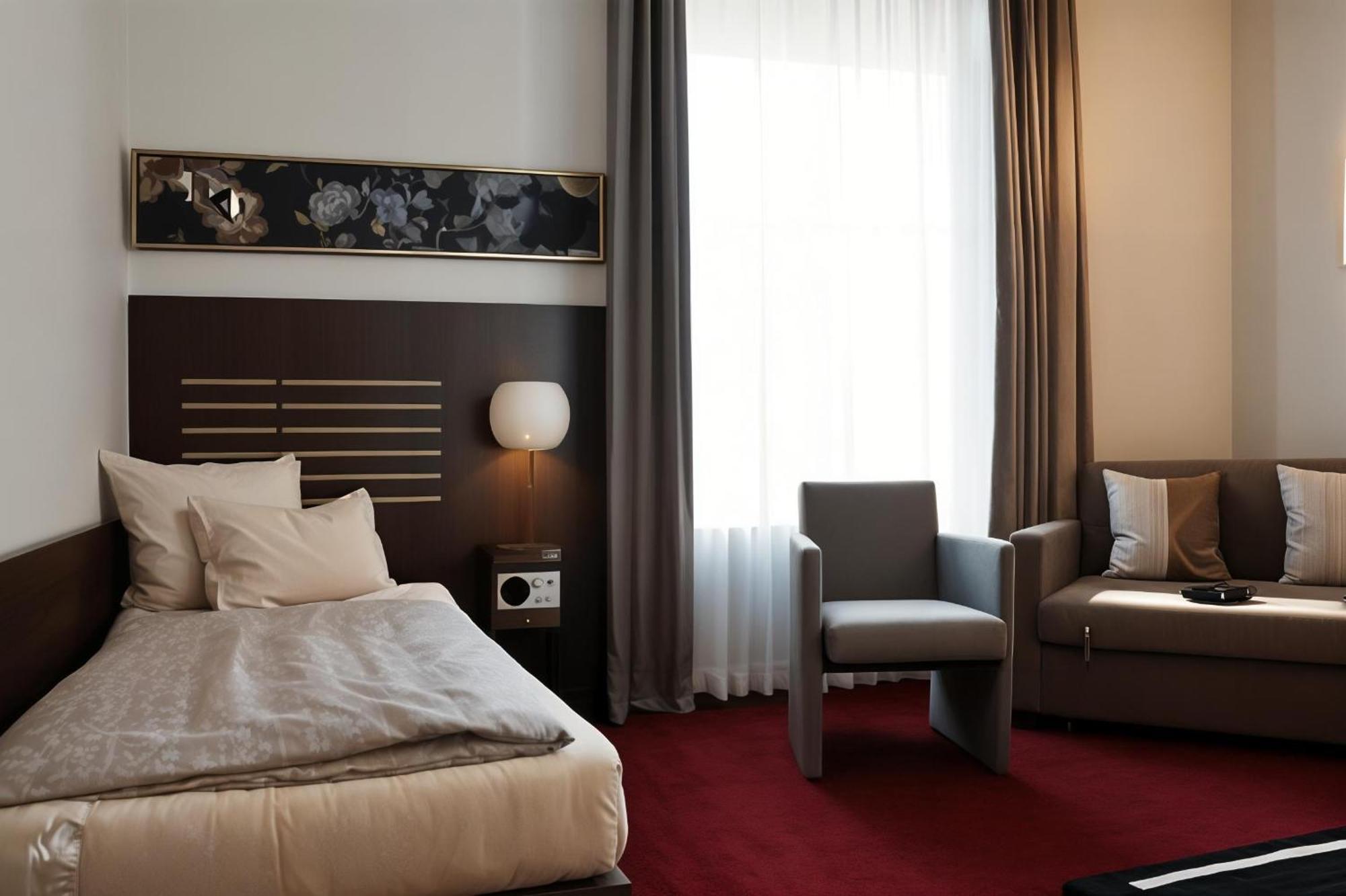 Hotel Bruehlerhoehe แอร์ฟวร์ท ภายนอก รูปภาพ