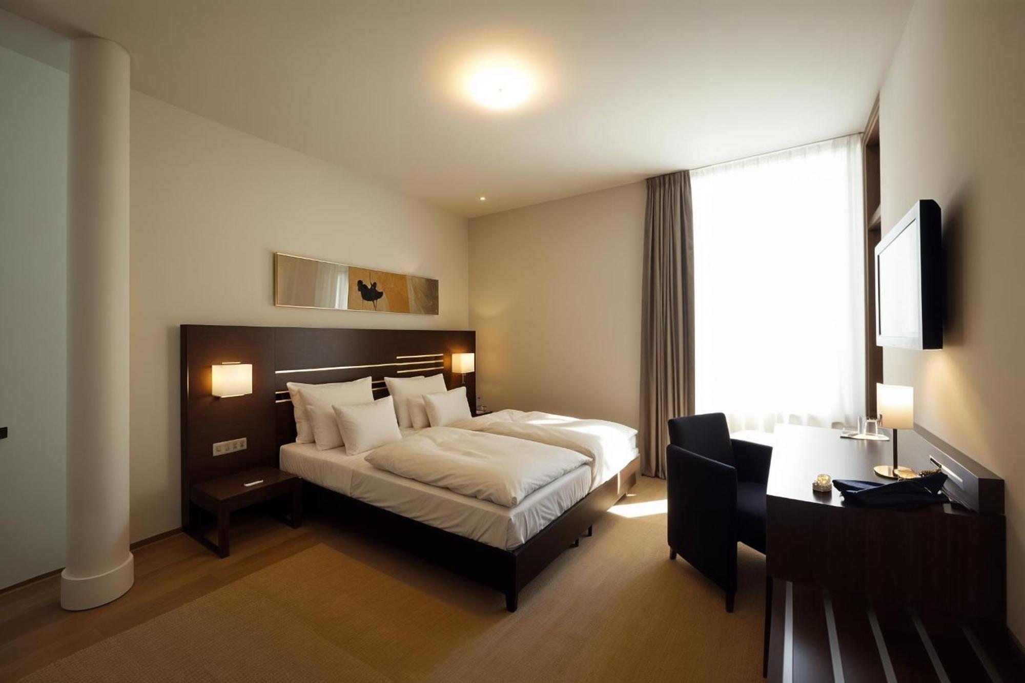 Hotel Bruehlerhoehe แอร์ฟวร์ท ภายนอก รูปภาพ